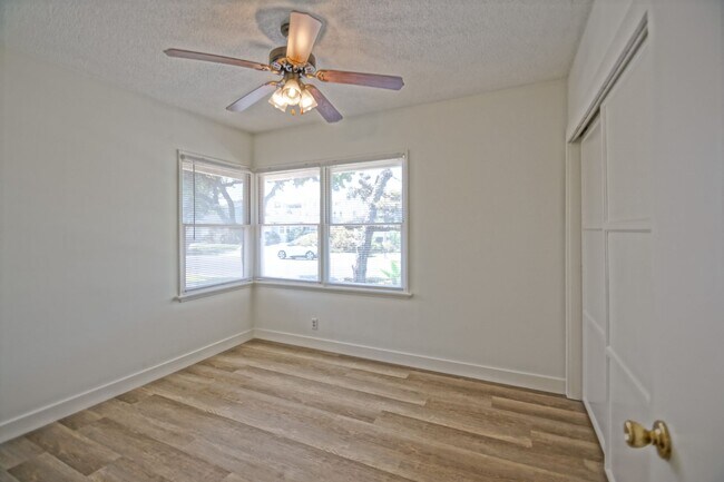 Building Photo - 5512 Wiseburn St