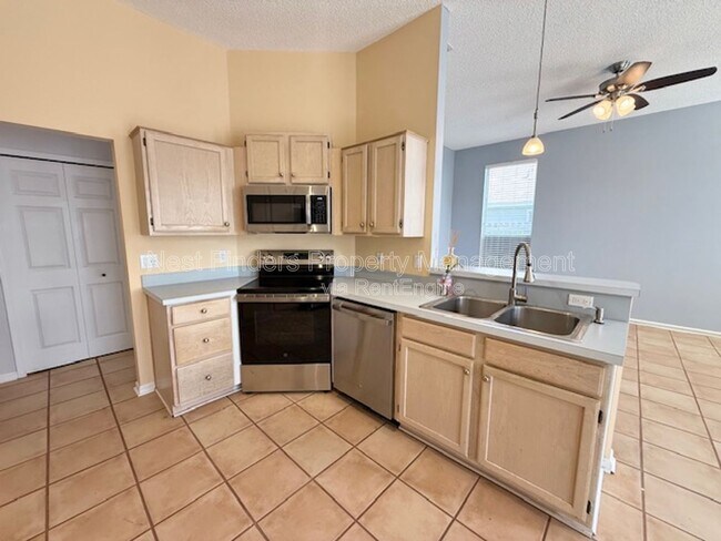 Building Photo - 12348 Casheros Cove Dr S