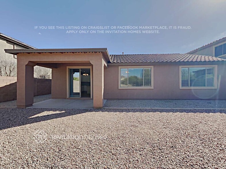 Building Photo - 14524 W Poinsettia Dr
