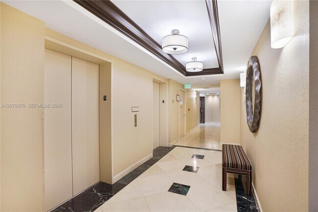 Building Photo - 3600 Yacht Club Dr