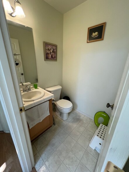 Building Photo - 780 SW Sosa Pl