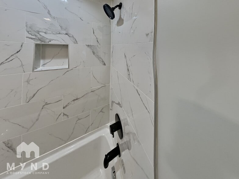 Building Photo - 123 W Harrison Ave