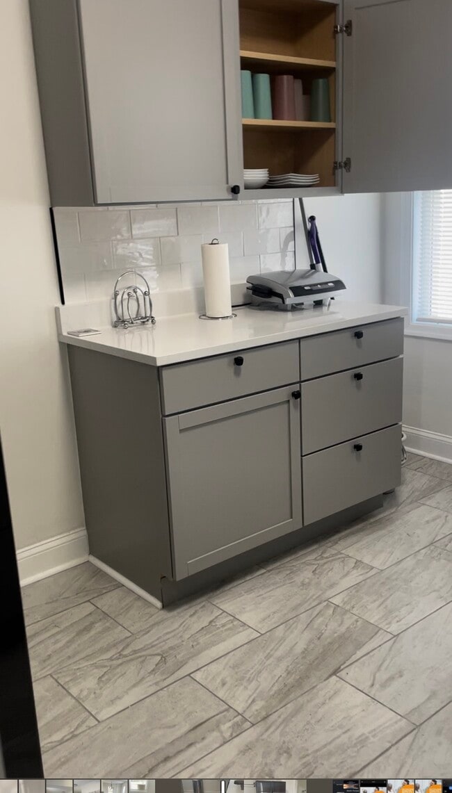 Building Photo - 5258 Saint Charles Ave