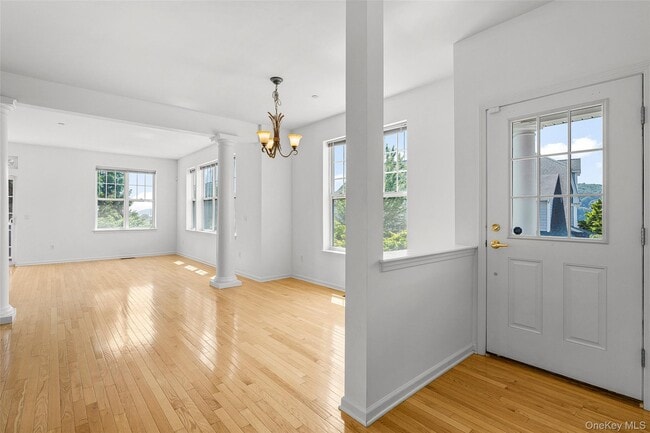 Building Photo - 402 Waterview Dr