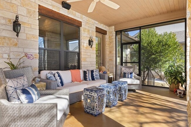 Building Photo - 203 Pristine Dr