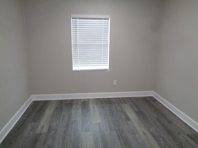 Building Photo - 917 Temple Dr