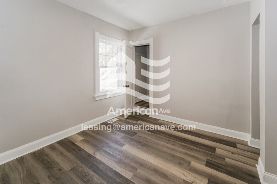 Building Photo - 1930 Loxley Rd