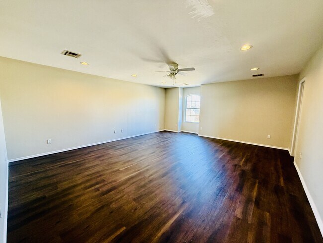 Building Photo - 408 Sterling Pointe Way