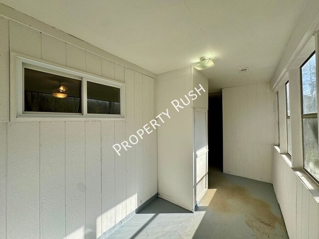 Building Photo - 3531 Sleepy Hollow Rd