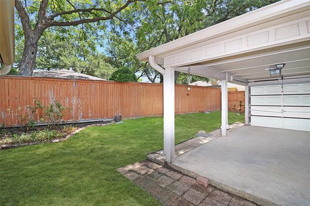 Building Photo - 7610 Meadow Oaks Dr