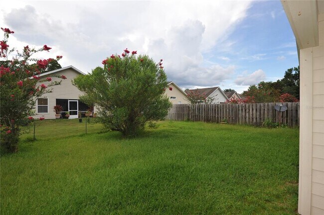 Building Photo - 4930 NW 20th Dr