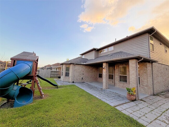Building Photo - 8611 Oakdale Blf Ct