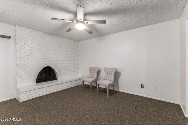 Building Photo - 3541 E Dahlia Dr