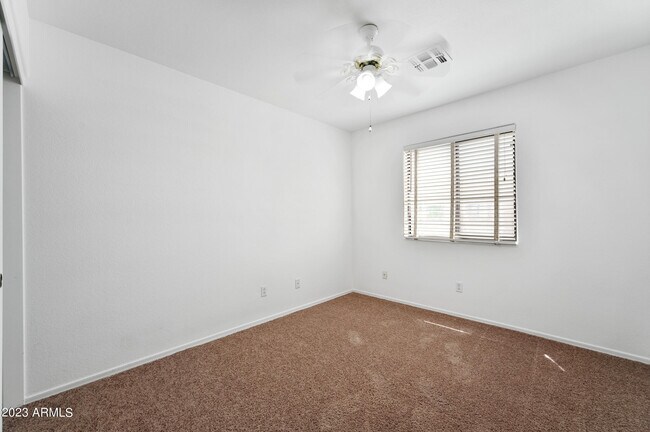 Building Photo - 4734 W Townley Ave