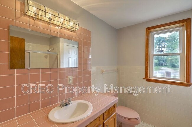 Building Photo - 1132 Children Rd