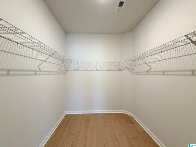 Building Photo - 4602 Hampton Glen Circle SE