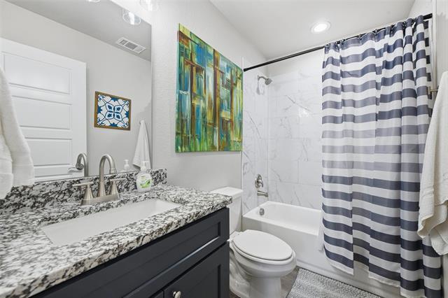 Building Photo - 933 River Rd