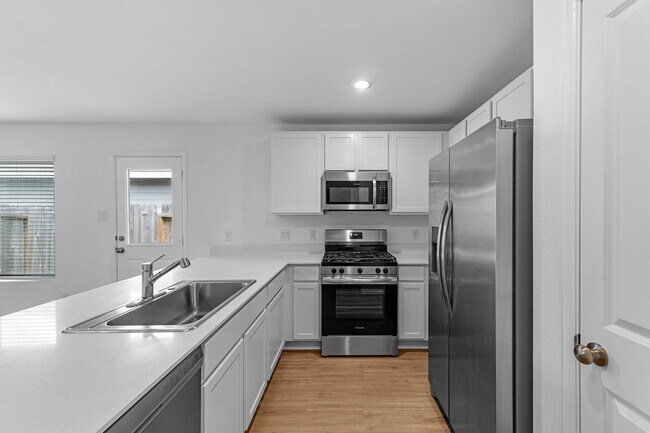 Building Photo - 13769 Kit Run