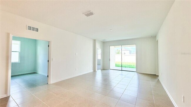Building Photo - 5177 Green Belt Dr