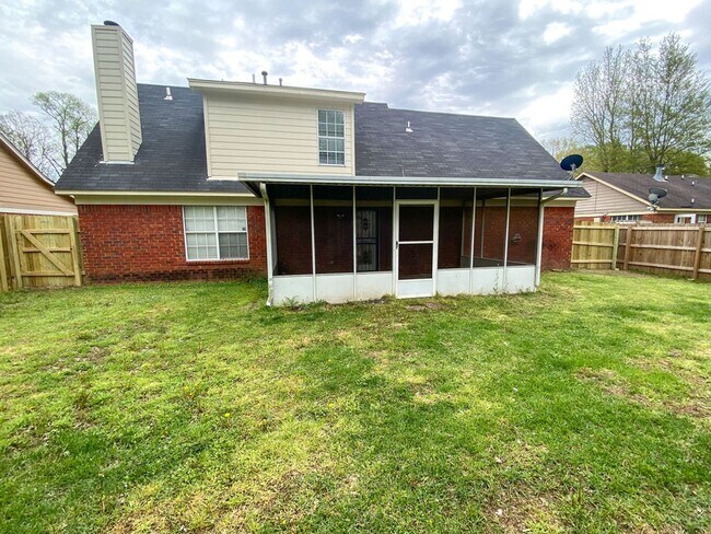 Building Photo - 3 bed, 2 bath in Millington
