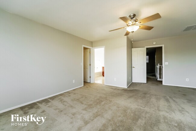 Building Photo - 5895 E Hackle Ln