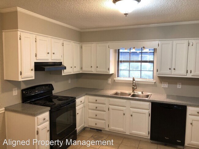 Building Photo - 3 br, 2 bath House - 8408 Easy Street