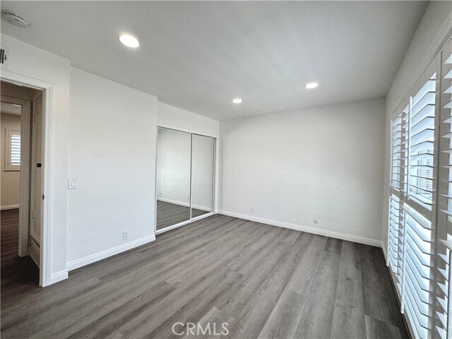 Building Photo - 54 Gillman St