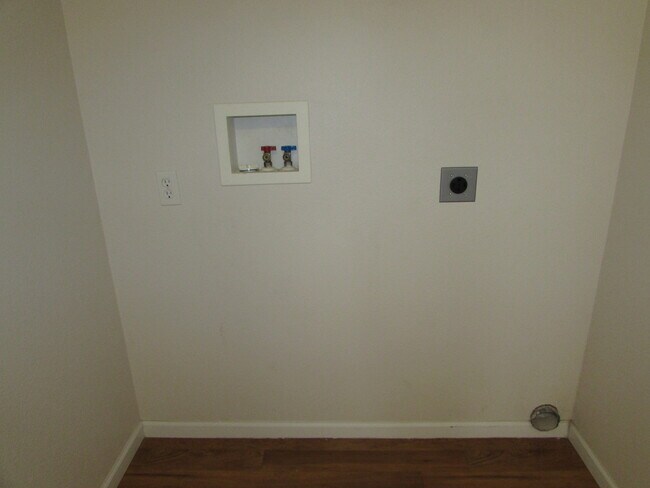 Building Photo - 6147-MF2-E1