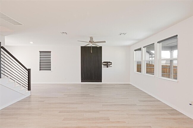 Building Photo - 216 Breccia Trl