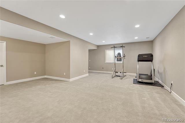 Building Photo - 681 E Dry Creek Cir