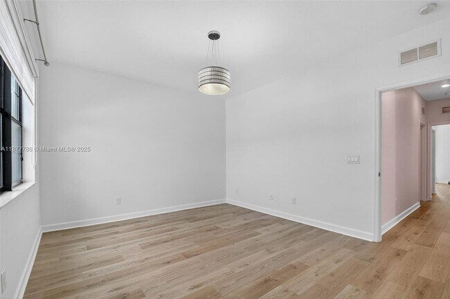 Building Photo - 7176 Sandgrace Ln