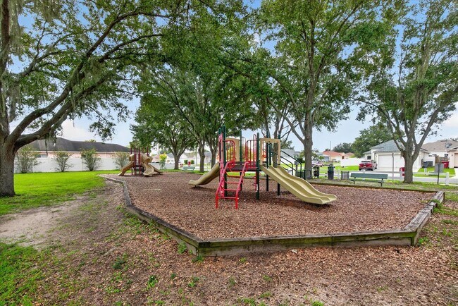 Building Photo - 557 Lindsay Anne Ct