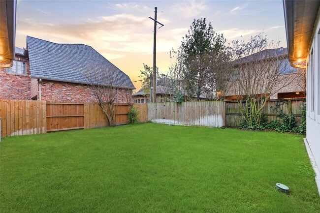 Building Photo - 6273 Piping Rock Ln