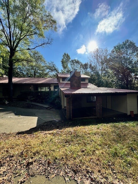 Building Photo - Beautiful 4 bed -2.5 Bath in South Charlotte