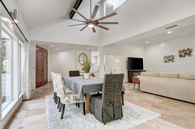 Building Photo - 8804 Mountain Ridge Dr