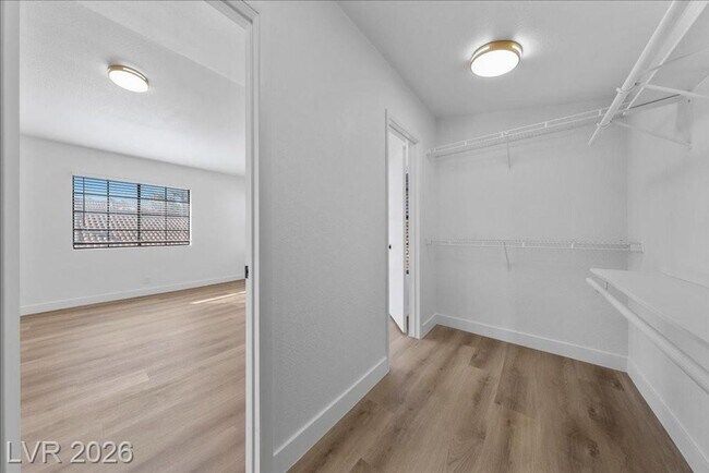 Building Photo - Beautifully 3 bedroom updated home located in the guard-gated Los Prados Golf Community!