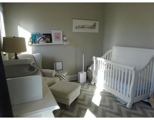 Building Photo - 380 W Broadway