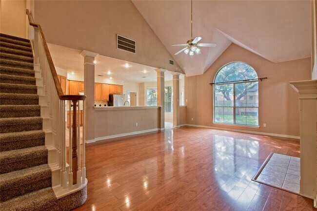 Building Photo - 8212 Fern Bluff Ave