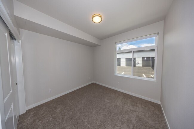 Building Photo - BRAND NEW - Reserve Street Lofts - Gated - 6 weeks Free & Free xfinity internet!