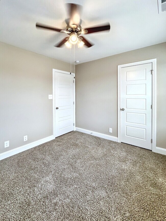 Building Photo - 137 Ardell Dr
