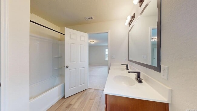 Building Photo - 344 Autumn Rouge