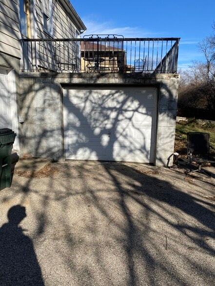 Building Photo - 5626 Leumas Rd