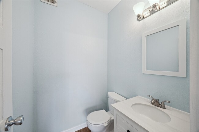 Building Photo - 18809 Egret Bay Blvd