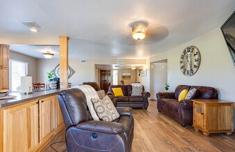 Building Photo - 7946 E Fountain Cove