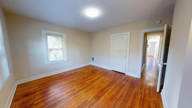 Building Photo - 137 Crestview Rd