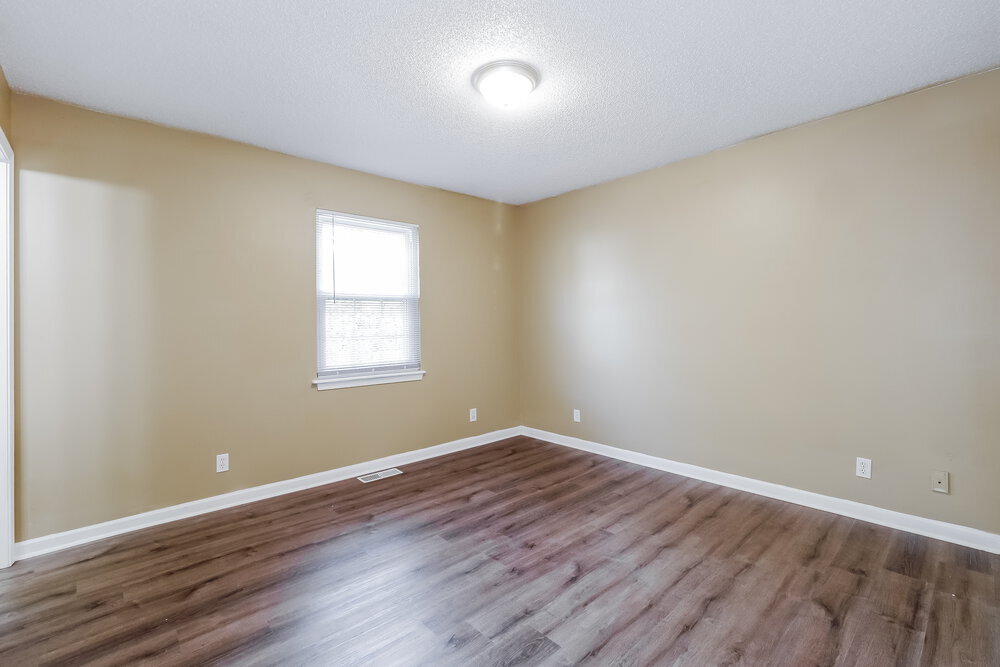 Building Photo - 902 Ridge Dr