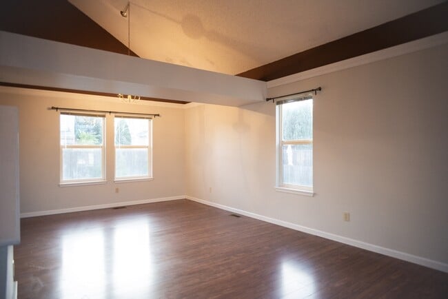 Building Photo - 4011 Shining Star Dr