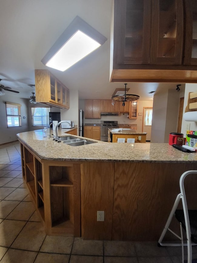 Building Photo - FOR LEASE!! Country Living