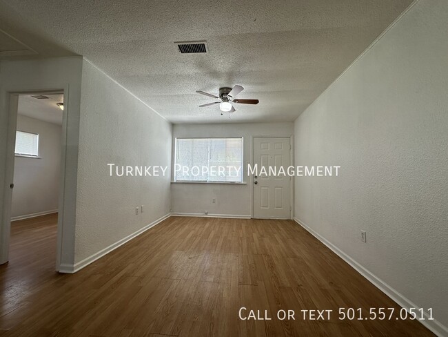 Building Photo - Duplex in Jacksonville for Rent!