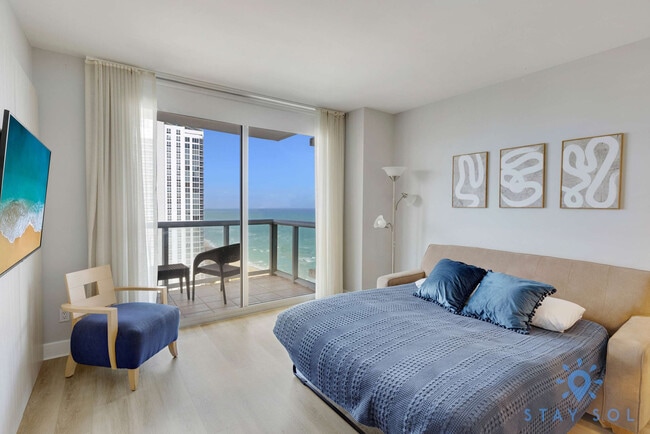 Building Photo - 18683 Collins Ave